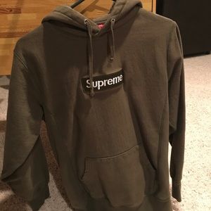 Supreme hoodie